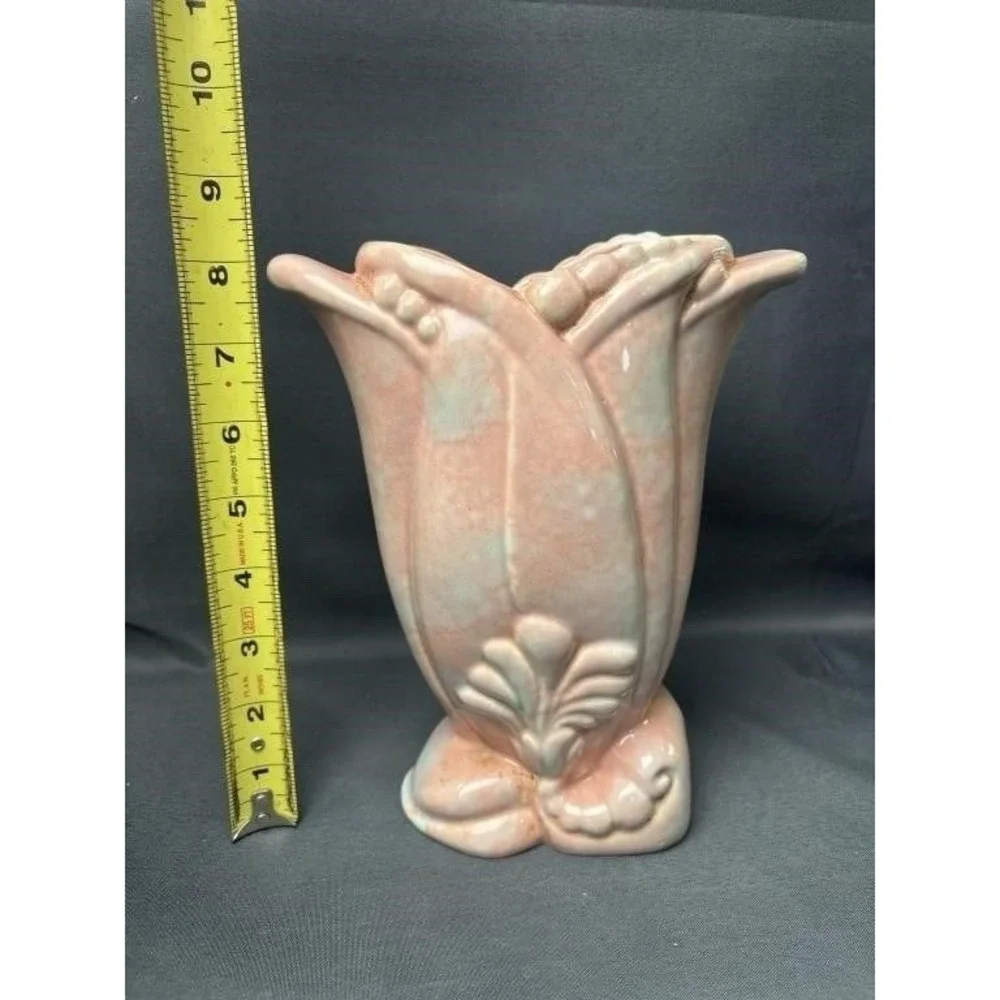 GONDER FLORAL VASE Pink‎ Vintage Mid Century Like McCoy Hull & Weller TULIP
